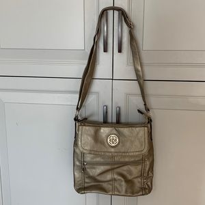 Gold bag, adjustable shoulder strap, lots of storage